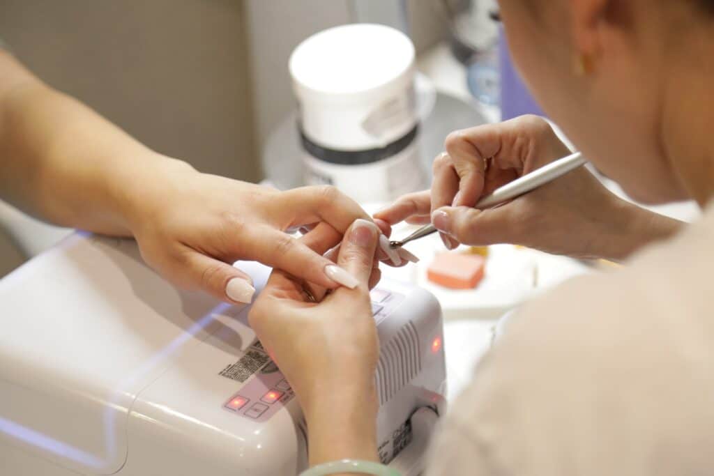 Comment arrêter de se ronger les ongles ?