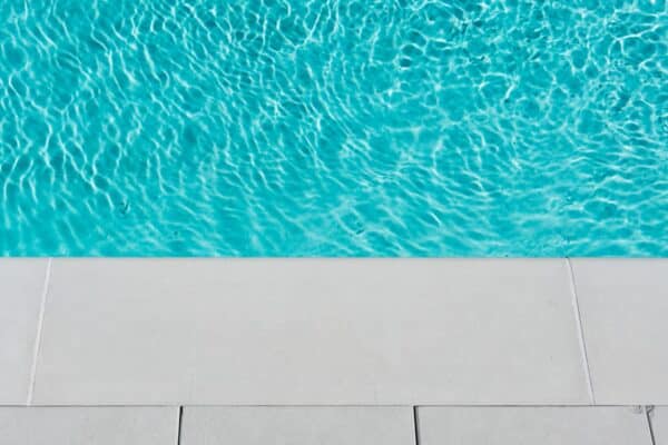 volet roulant électrique piscine